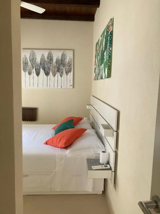 L'Angolino Di Anna Apartment Mondello 0*,